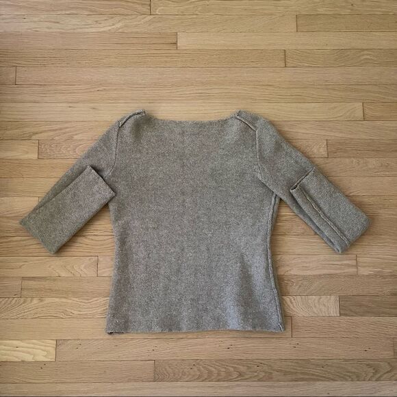 Vintage Knit V-Neck Sweater - Picture 9 of 9